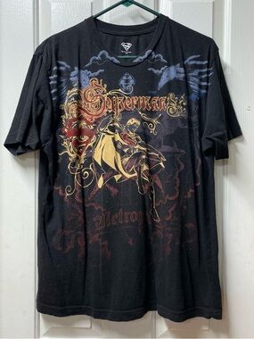 DC Comics Black Short Sleeve Tee with Gold and Red Superman Art